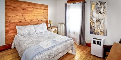 Chambre de l'Auberge Ayer's Cliff.