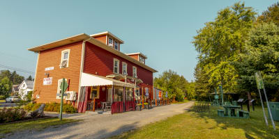 Exterior of the Auberge de la Gare.
