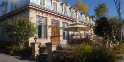 La Belle Époque Auberge B&B - Exterior of a Victorian-style building
