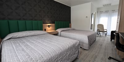 Room with two beds at Motel Blanche d'Haberville.