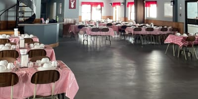 Salle à manger de la Cabane aux 3 Érables.