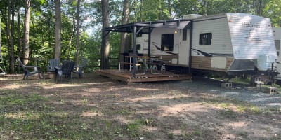 Camping de l'Île - Camping site in summer