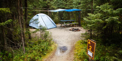 Camping rustique au Parc national des Grands-Jardins.