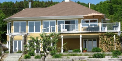 Exterior of the back of Chalet Océane.
