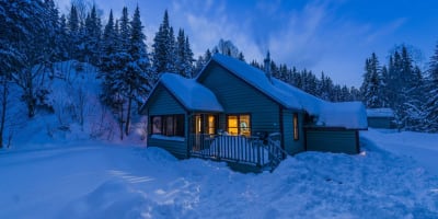 Chalet de la Réserve faunique de Portneuf en hiver.