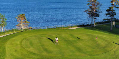 Golf & Accommodation Package.