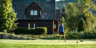 Les Chalets Royal Laurentien en été.