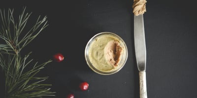 Côté Est - Spread and a butter knife