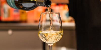 White wine service.