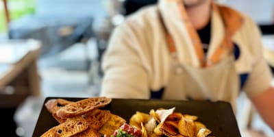 Plateau au bistro.