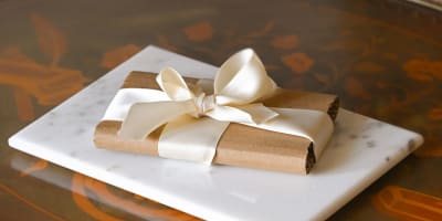 Offer the Manoir as a gift