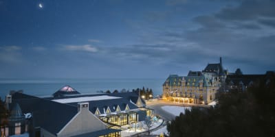 Fairmont Le Manoir Richelieu in winter.