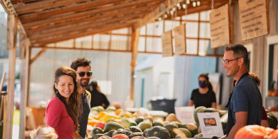 Kiosque de courges.