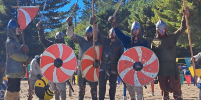 Groupe de chevaliers. 