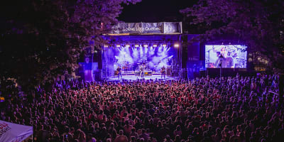 Performance at the Loto-Québec stage at the Festival Promutuel de la relève in Thetford Mines.