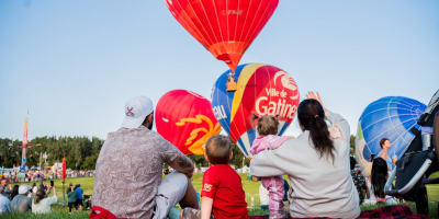 Family at the Gatineau Hot Air Balloon Festival.