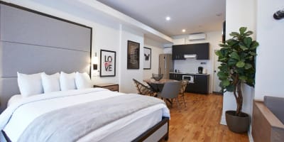 Chambre de l'Hôtel & Spa Carré Saint-Louis, à Montréal.