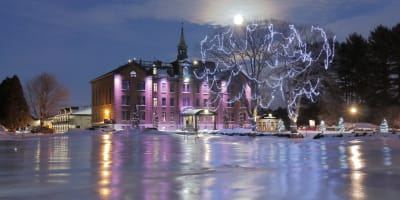  Hotel Montfort in winter