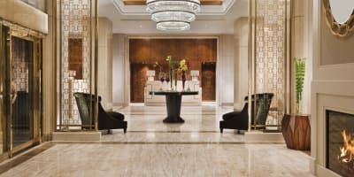 Hotel Omni Mont-Royal - Luxurious lobby