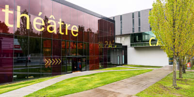 Le Grand-Espace in summer.