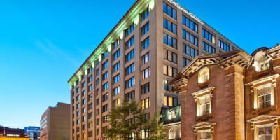 Le Square Phillips Hôtel & Suites - Exterior