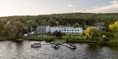 Aerial view of the manor.