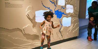 A child at the Musée ilnu de Mashteuiatsh.