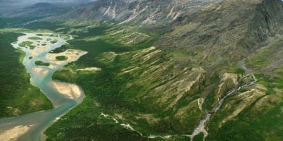 Aerial view au Parc national Kuururjuaq.