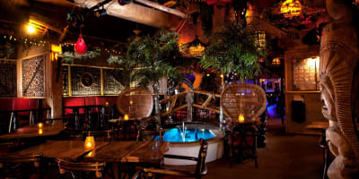 coconut_bar___hotel_motel_coconut_1