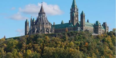 colline_du_parlement_1