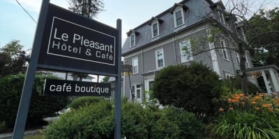 le_pleasant_hotel_et_cafe_1