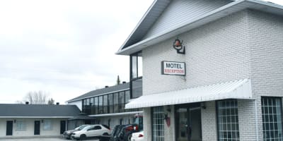 motel_la_bourgade_1