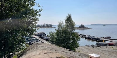 Pourvoirie Fern - Dock with boats