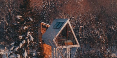 Uhu cabin in winter.