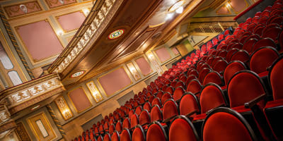 Intérieur de la Salle J.-Antonio-Thompson.