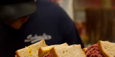 Sandwich au smoked meat.