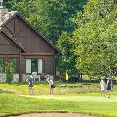 Dream getaway at Chalets Royal Laurentien Package