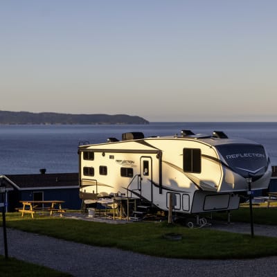 Offre spécial ouverture de saison – Camping avec services