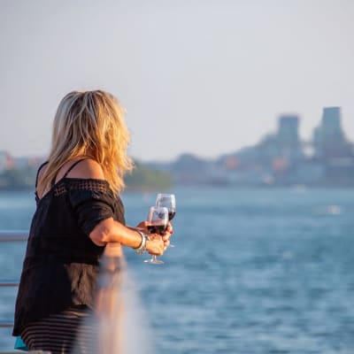 Montreal-Tadoussac Cruise Package