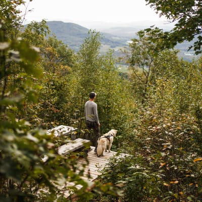 The Hiking Moment Package