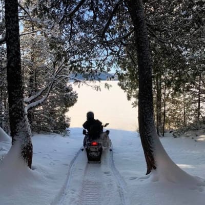 Aventures Wet Set Mtl