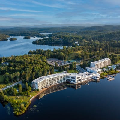 Lake and Spa Escape Package (Estérel Resort)