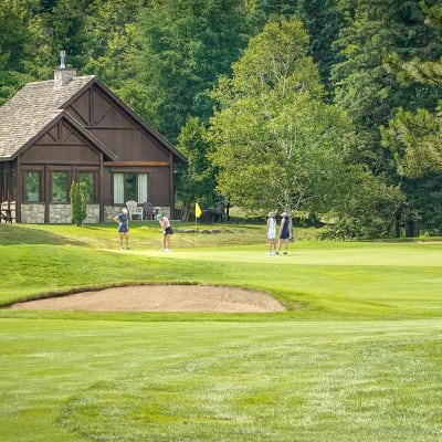 Forfait Escapade de rêve aux Chalets Royal Laurentien!