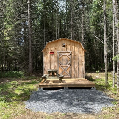 Experience camping differently at Lac-des-Plages camping