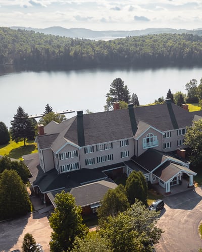 Auberge du Lac-à-l'Eau-Claire