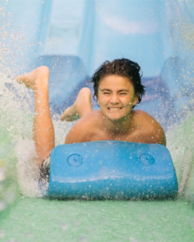 bromont_montagne_dexperiences___parc_aquatique_1