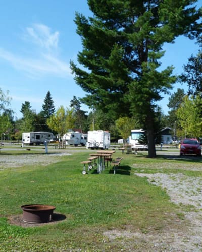 camping_le_domaine_lac_louise_1