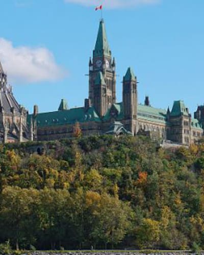 colline_du_parlement_1