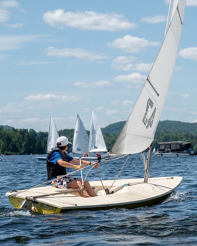 ecole_de_voile_sainte_agathe_des_monts_1