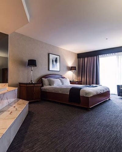 hotel_du_lac_carling_1